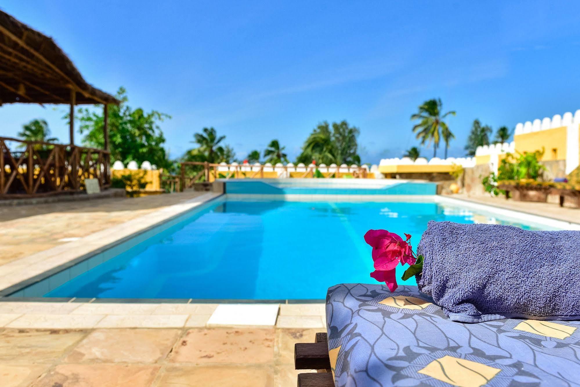קיוונגווה Zan View Hotel מראה חיצוני תמונה